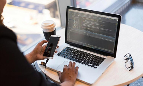 淮安網(wǎng)站建設(shè)工作場(chǎng)景